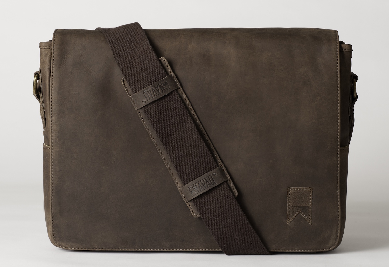 navali messenger bag